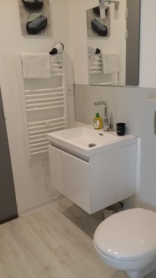 Chambre Spacieuse, Moderne Et Tres Confortable A Perros-Guirec Exterior photo